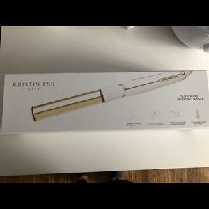 Kristin Ess soft waves pivoting curling wand